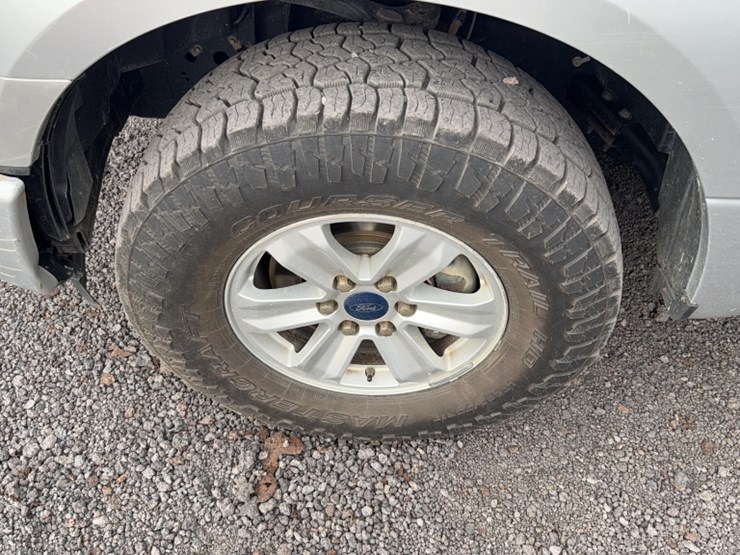 2017-ford-f150-image-15