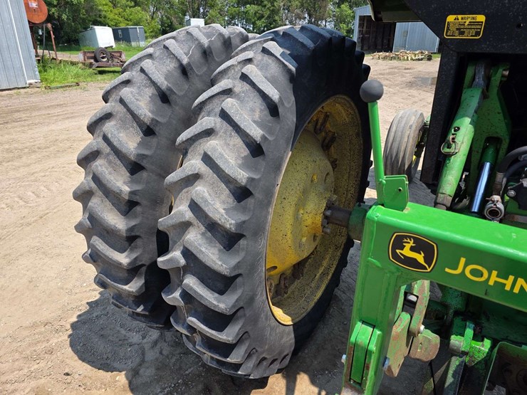1988-john-deere-4650-image-17
