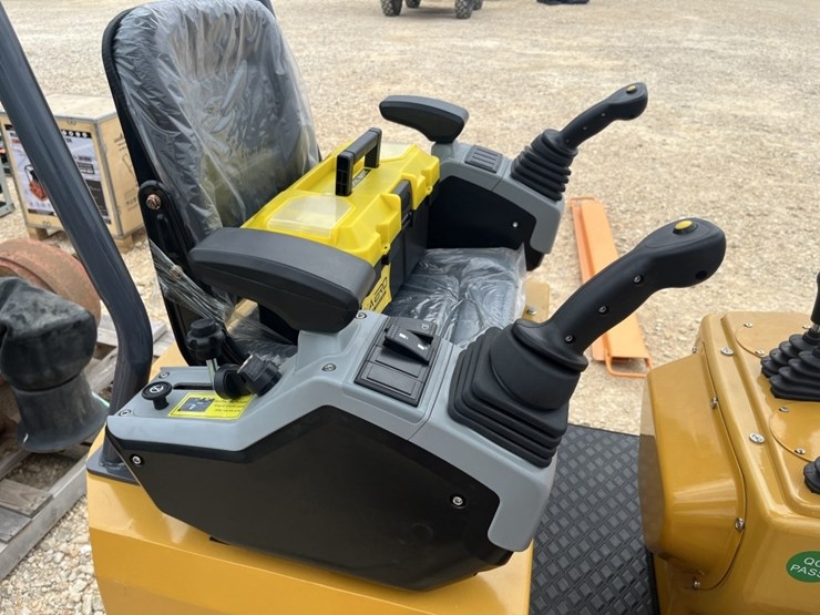 cfg-mx12rx-mini-excavator-image-8