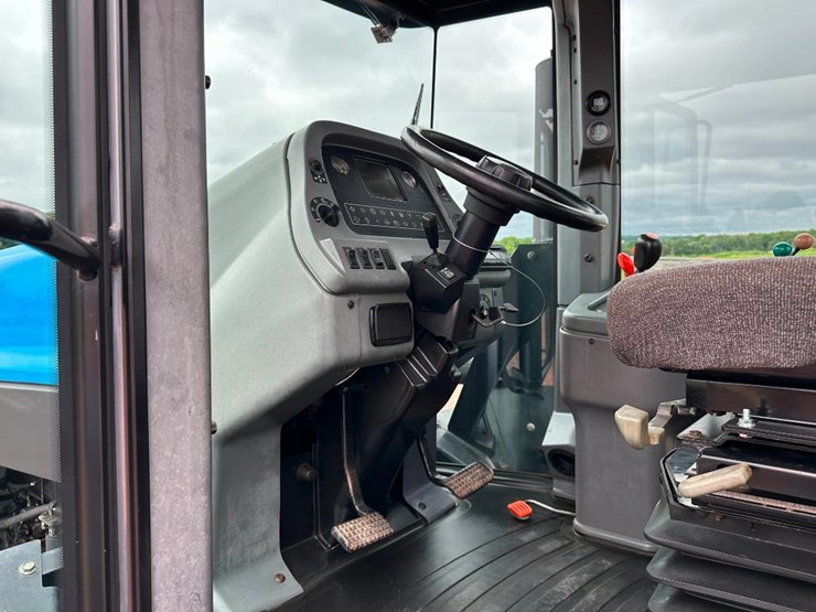 2000-new-holland-9384-image-37