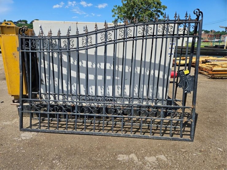 #2583-•-20'-wrought-iron-gates-image-4