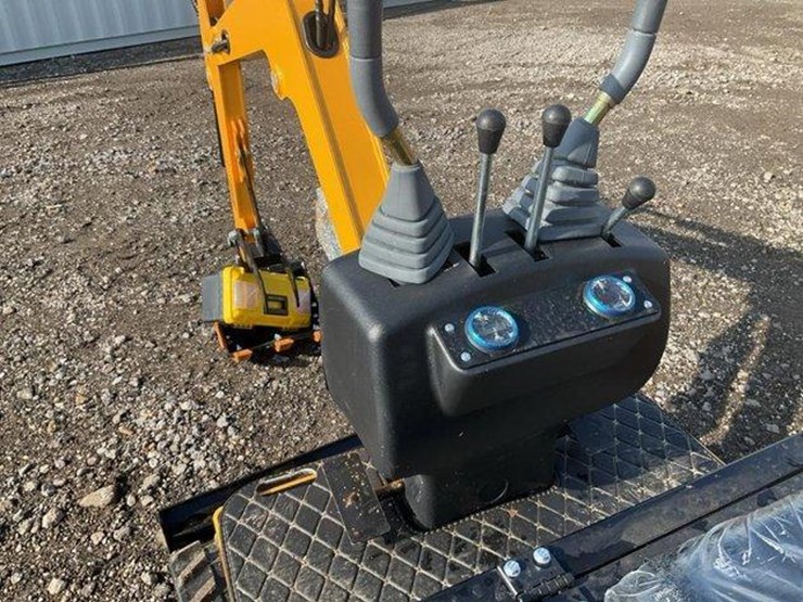 #1600-•-unused-2024-landhero-hydraulic-mini-excavator-image-9