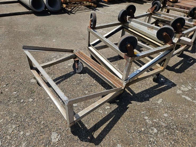 #2582-•-(3)-rolling-carts-image-5