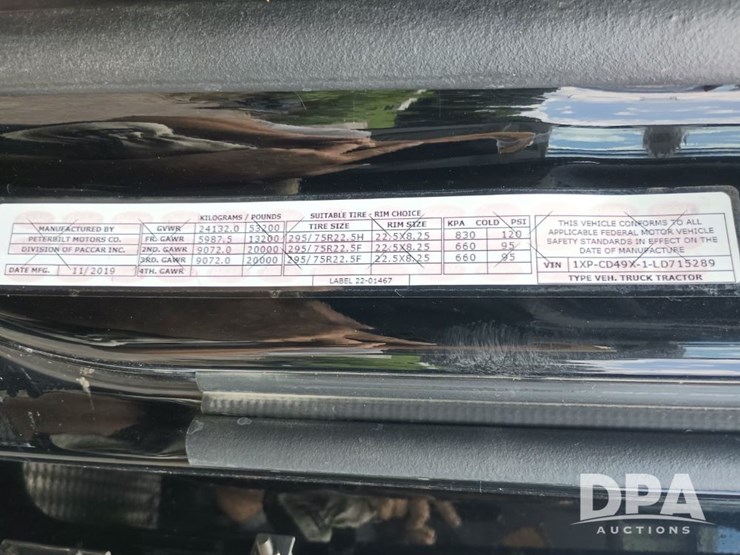 2020-peterbilt-567-image-24
