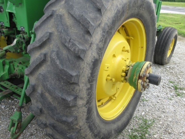john-deere-4520-image-7