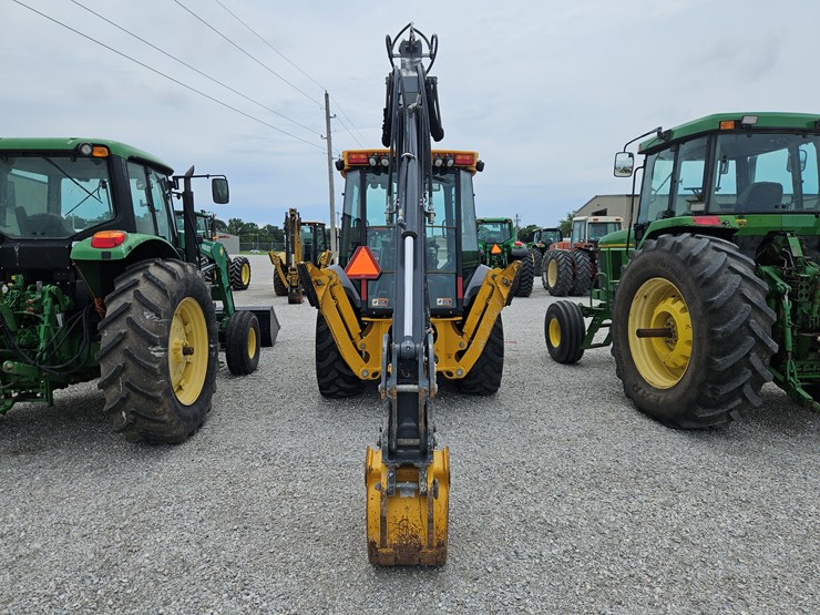 2018-deere-310l-image-13
