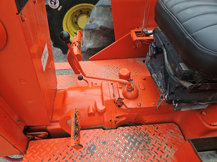 #201998-•-allis-chalmers-180-tractor-image-7
