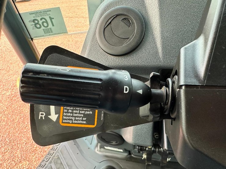 2018-deere-310sl-image-65