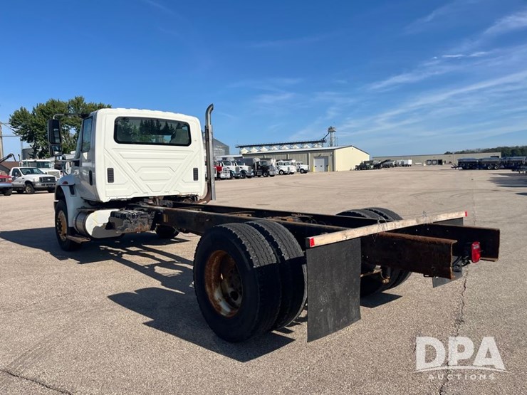 2012-international-durastar-4400-image-6