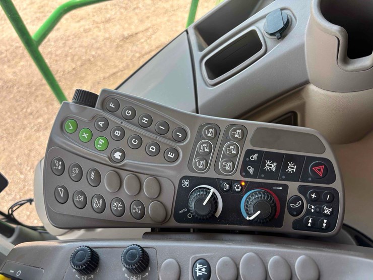 2013-john-deere-s680-image-55
