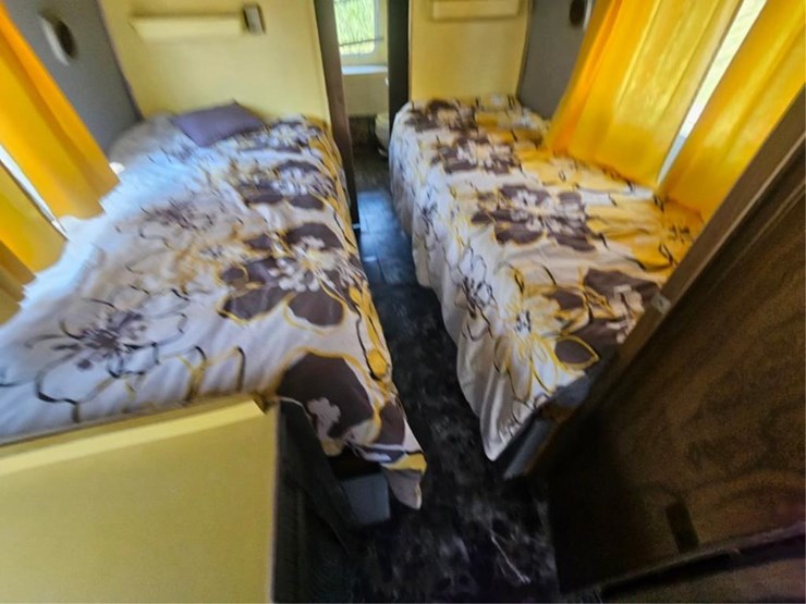 #2549-•-1972-airstream-sovereign-23973-camper-image-14
