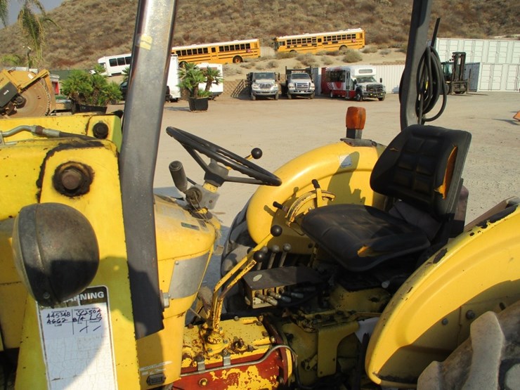 new-holland-545d-image-6