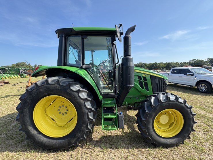 john-deere-6110m-image-5