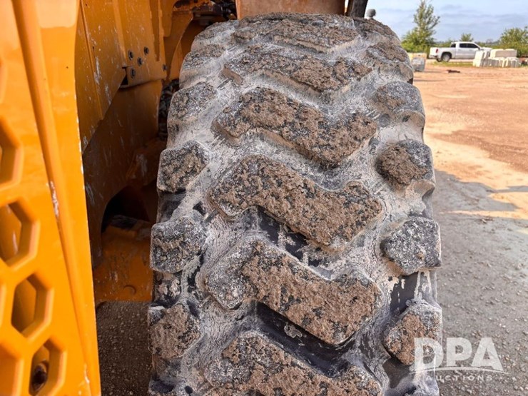 2014-caterpillar-950m-image-47