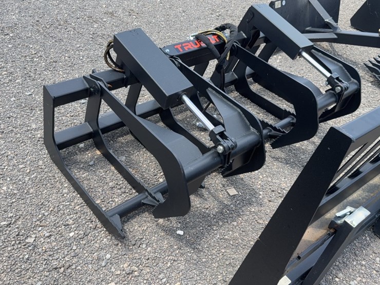 #2048-•-trubilt-66"-skid-steer-2-cylinder-skeleton-grapple-image-1