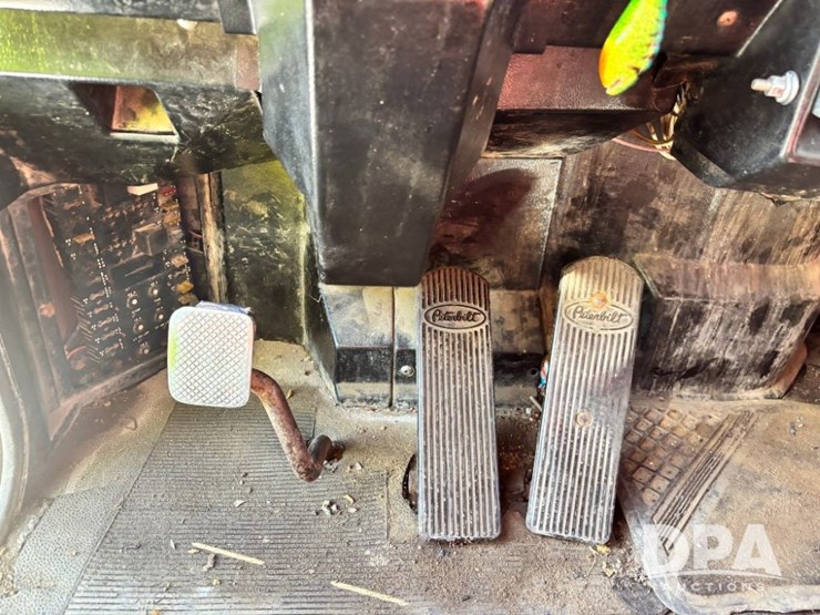 1987-peterbilt-377-image-72