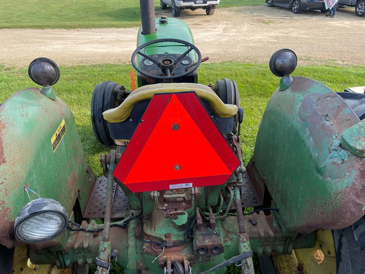 john-deere-2440-image-11