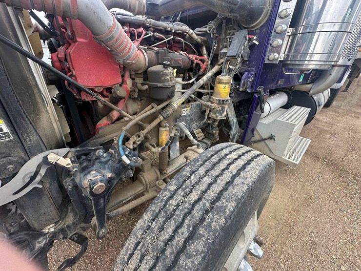 peterbilt-388-image-15