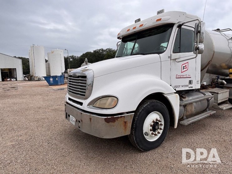 2006-freightliner-columbia-truck-(gp11007,-unit-345)-image-21