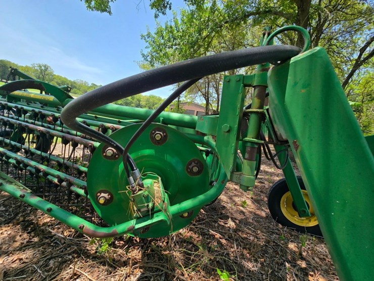 john-deere-700-image-19