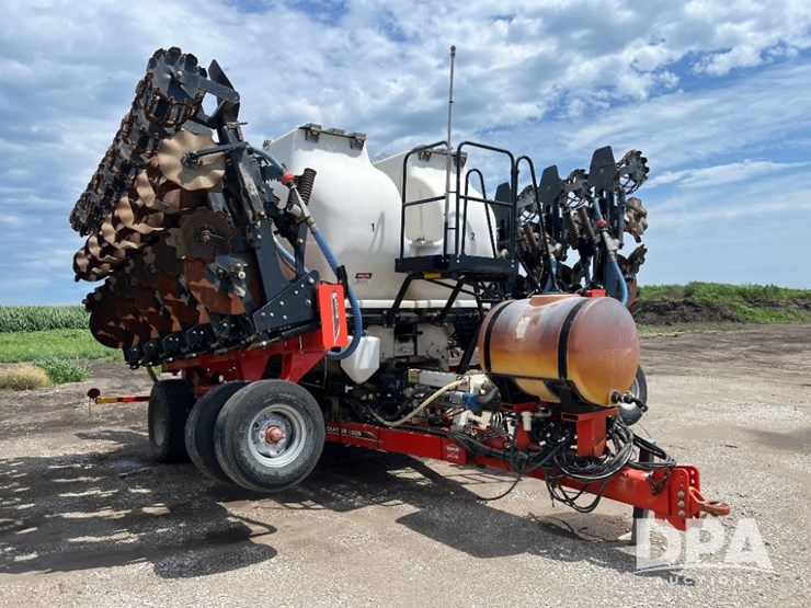 2019-kuhn-gladiator-1205-strip-till-bar-(jn2501,-unit-tb12)-image-1