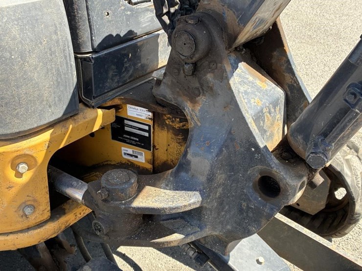 2022-deere-35g-image-7