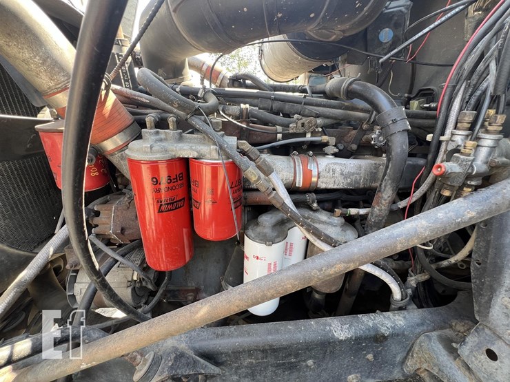 1990-mack-f600-image-30