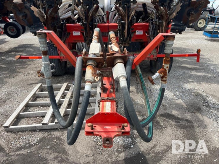 2017-kuhn-gladiator-1205-strip-till-bar-(jn2500)-image-30