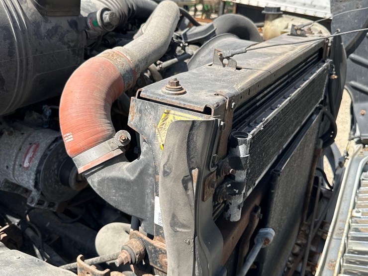 2009-international-durastar-4300-image-21