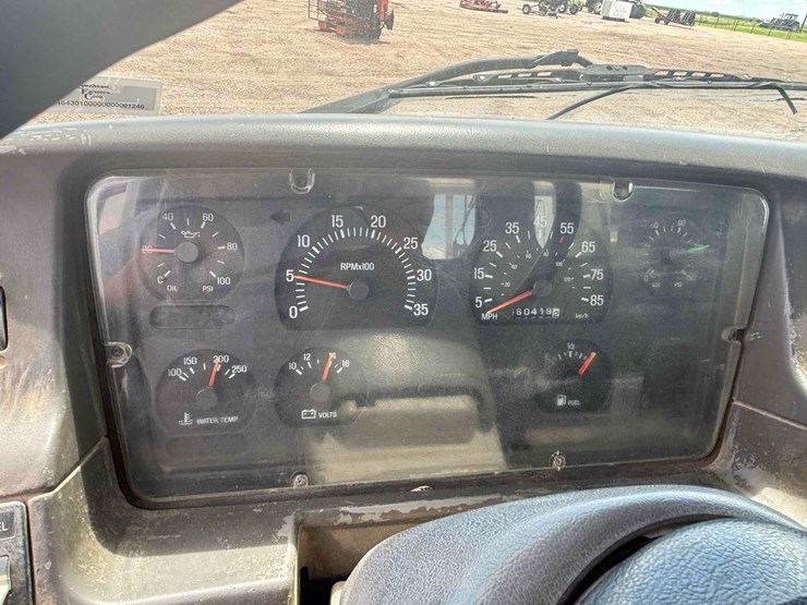 2001-sterling-at9500-image-24