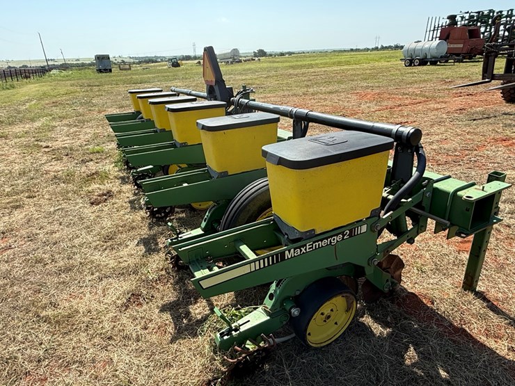john-deere-7300-image-5