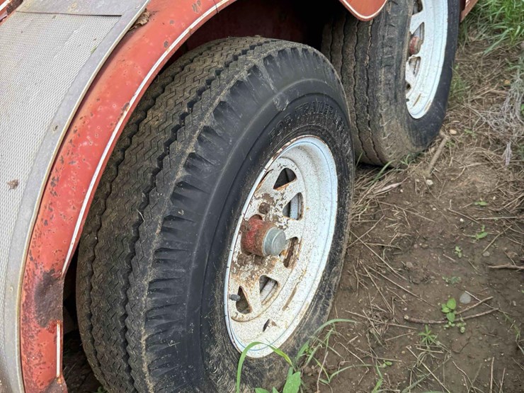 6ft-x-16ft-gooseneck-livestock-trailer-image-26