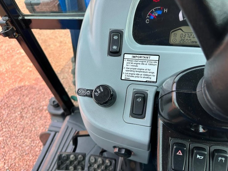 2020-new-holland-boomer-40-image-44