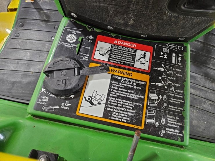 john-deere-425-image-31