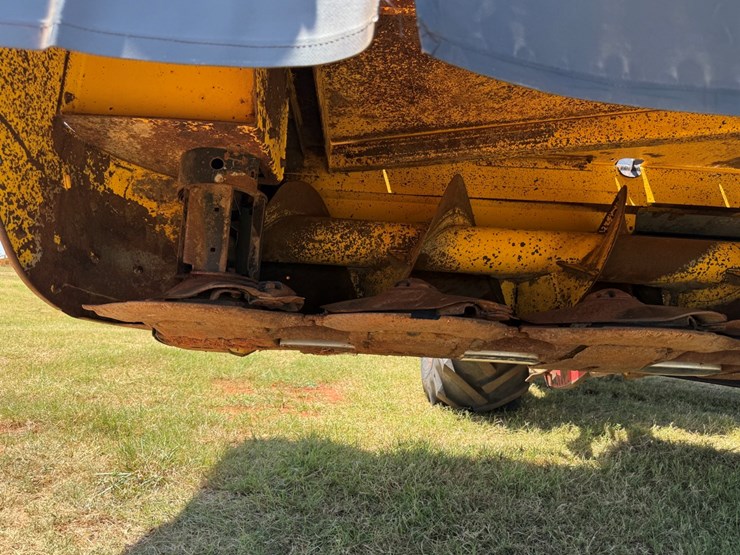 2013-new-holland-h8080-image-11