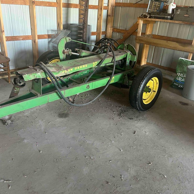 JOHN DEERE 37