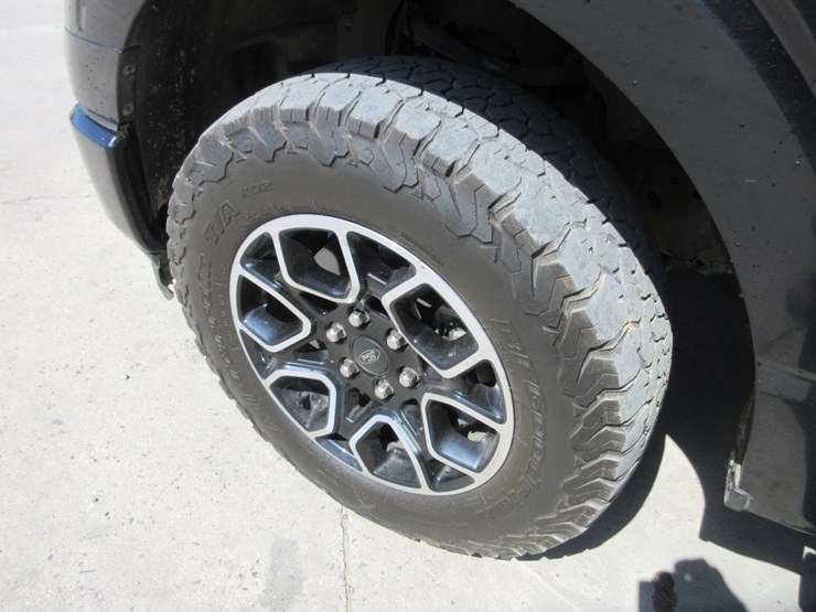 2022-ford-f150-lariat-image-15