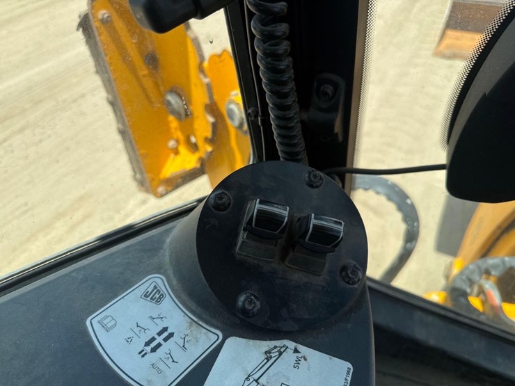 2017-jcb-3cx-image-31