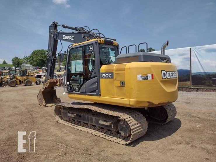2019-deere-130g-image-61
