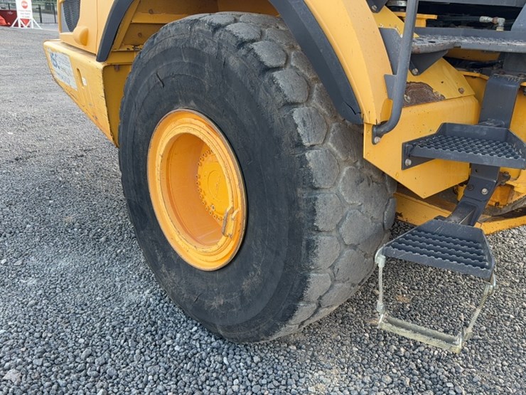 volvo-a25f-image-13