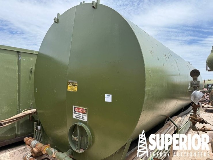 (r19-10)-10'6"dia-x-32'l-water-tank,-w/-hose-baske-image-2