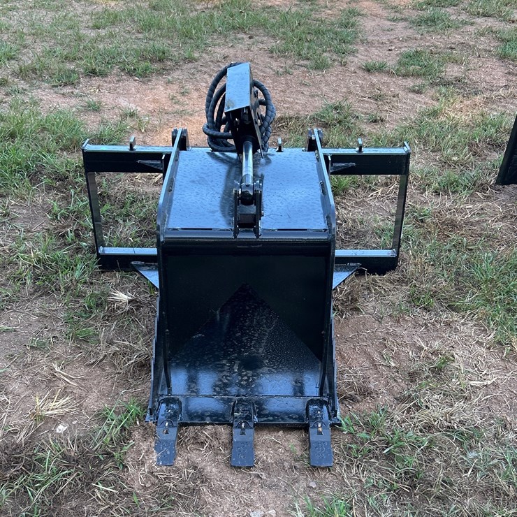 #120 • Quick Attach 20in Stump Grapple Bucket