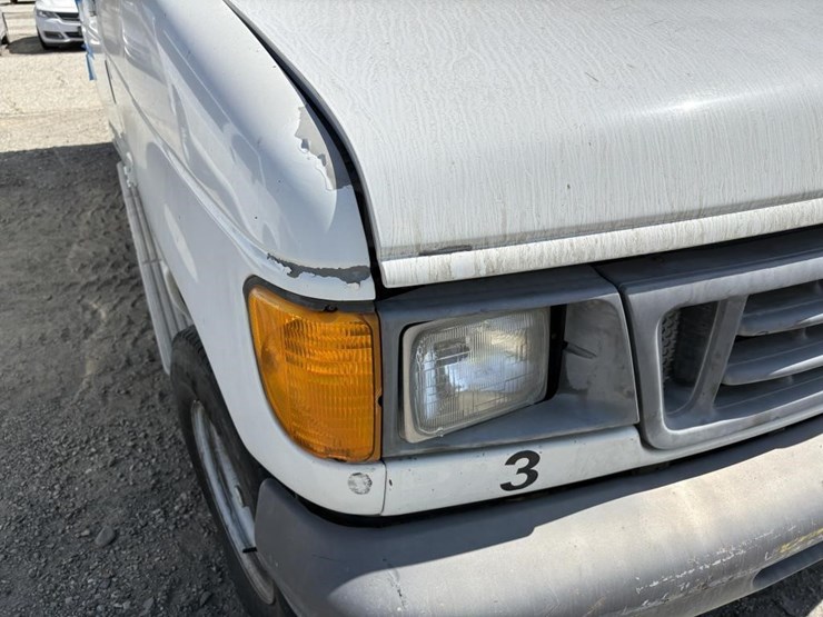 2006-ford-e350-image-21