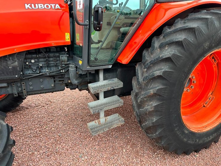 2013-kubota-m126x-image-11