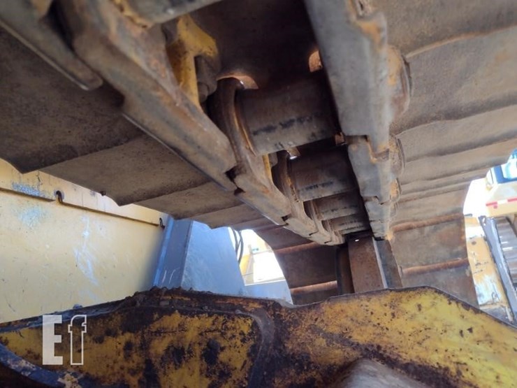2016-deere-650k-image-39