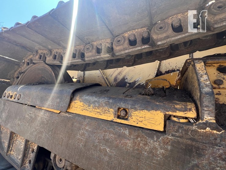 2013-deere-700j-lgp-image-9