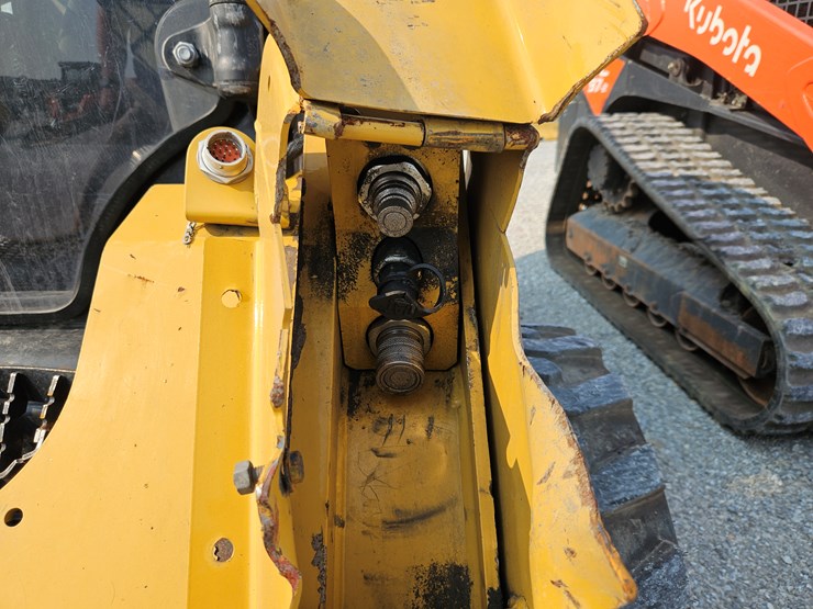 2020-caterpillar-262d3-image-6
