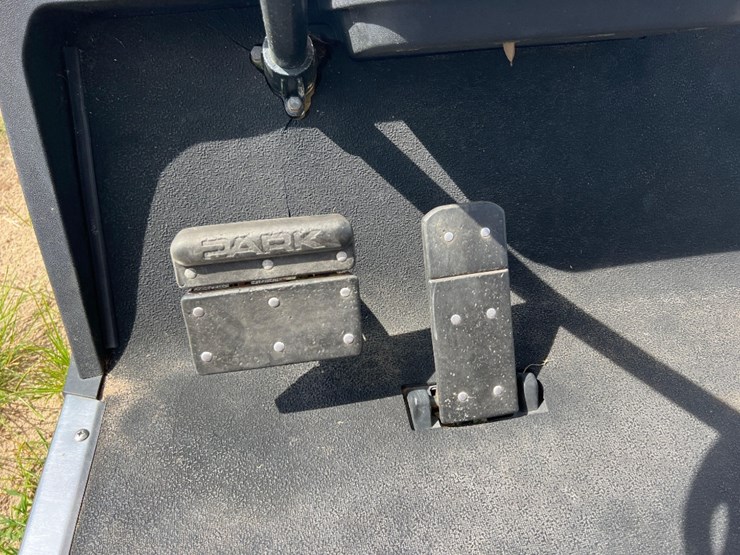 ez-go-golf-cart-image-17