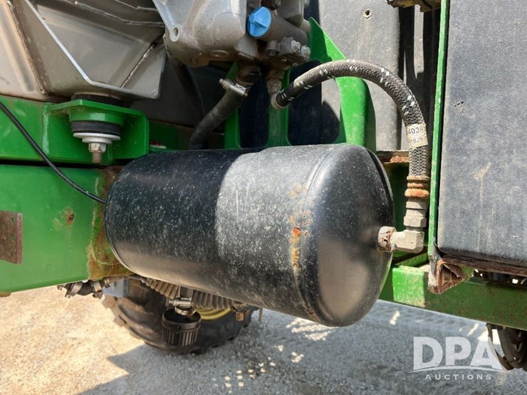 2020-john-deere-r4045-image-50
