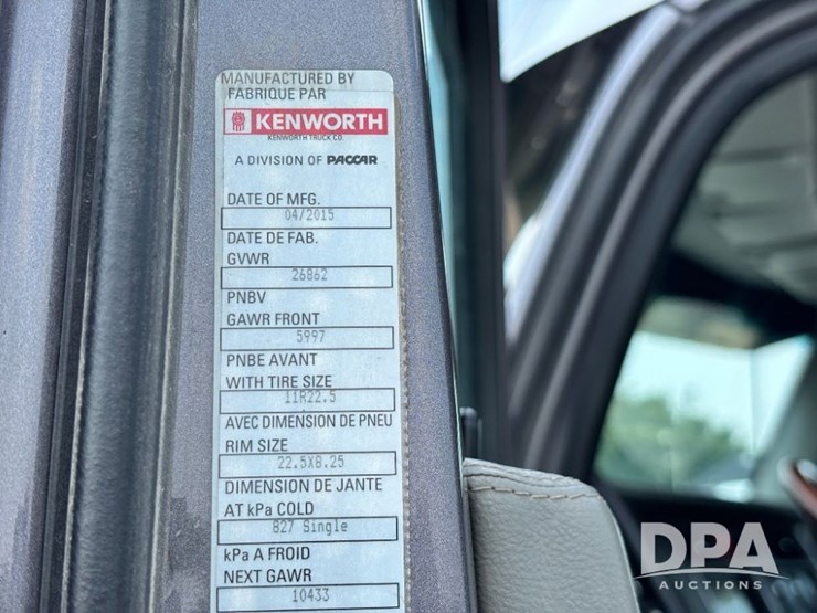 2016-kenworth-t880-image-103